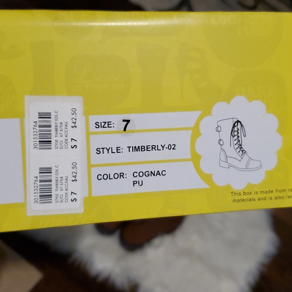 New with box Boots 👢 - Picture 6 of 6